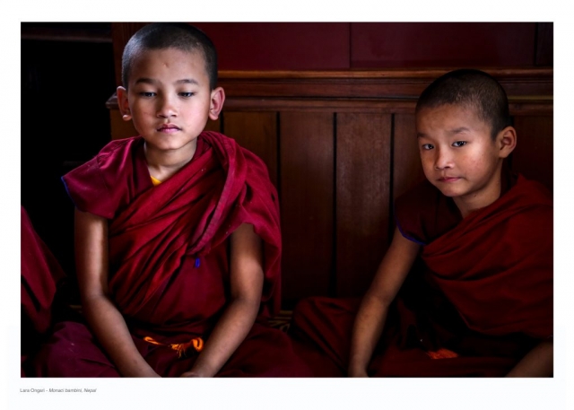 Lara Ongaro - monaci bambini, Nepal