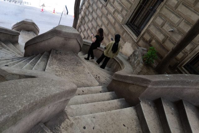 04_ALBERTI CLAUDIA_UN GIORNO A ISTANBUL_L1260412